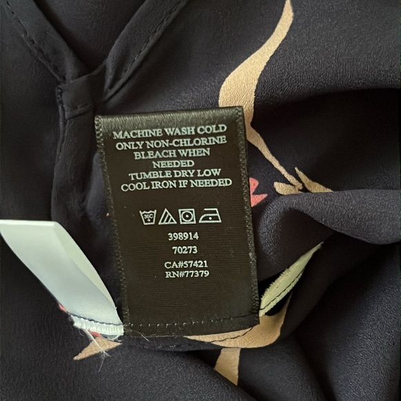 Ann Taylor Long Sleeve Blouse Navy Blue Print Size XS - Picture 5 of 5